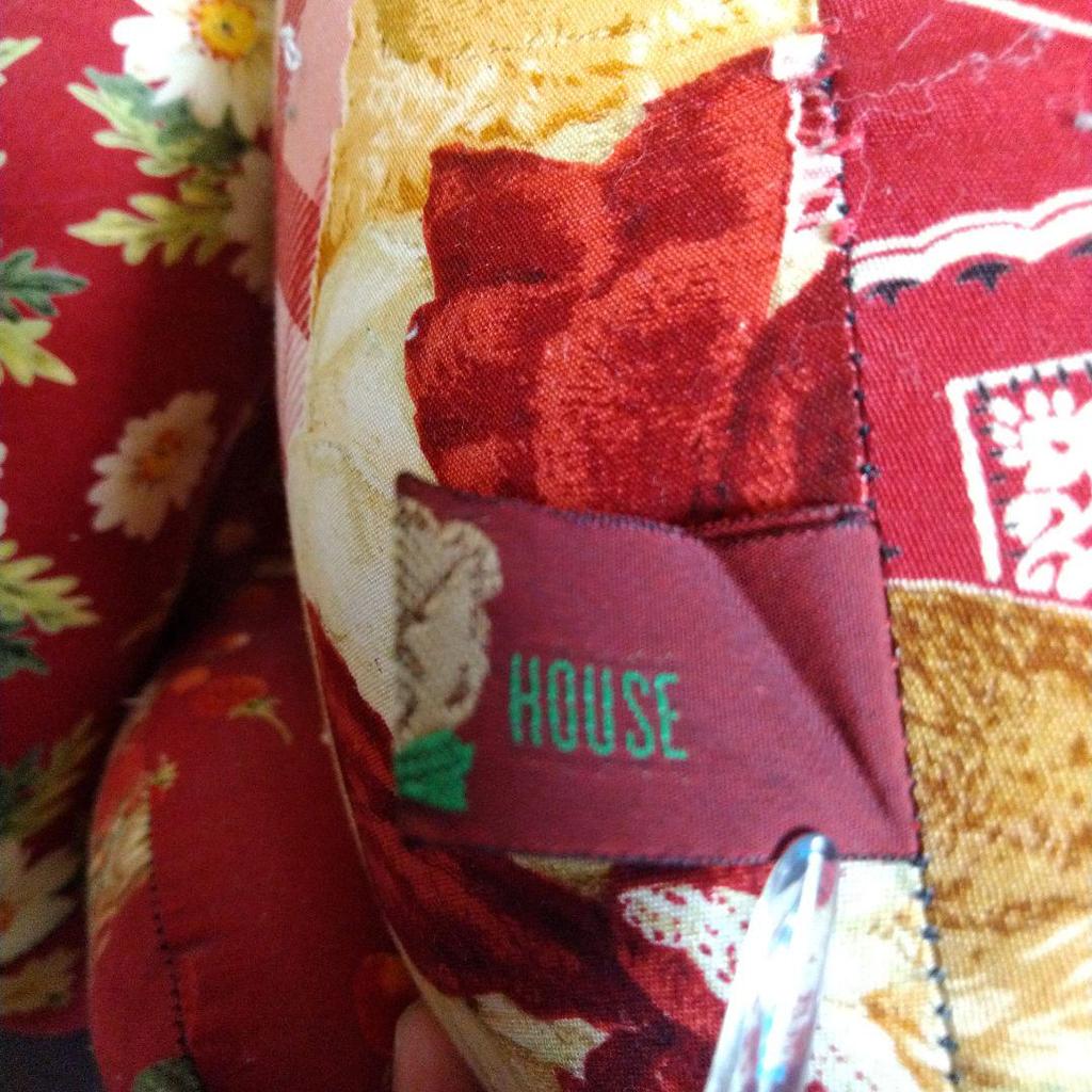 [USED] Plush Teddy Bear Pink House