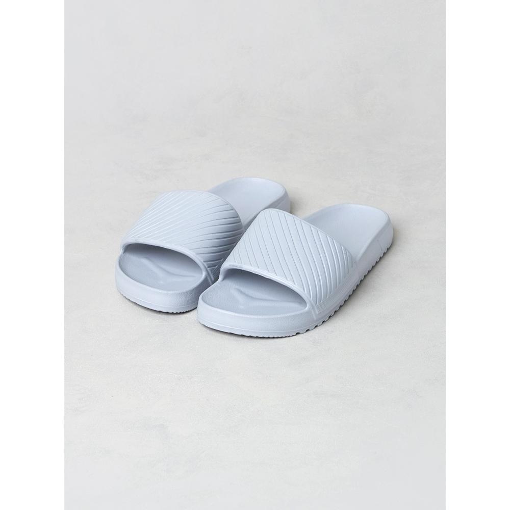 

Daiso Eva Oblique Instep Slippers 230 250 Mm