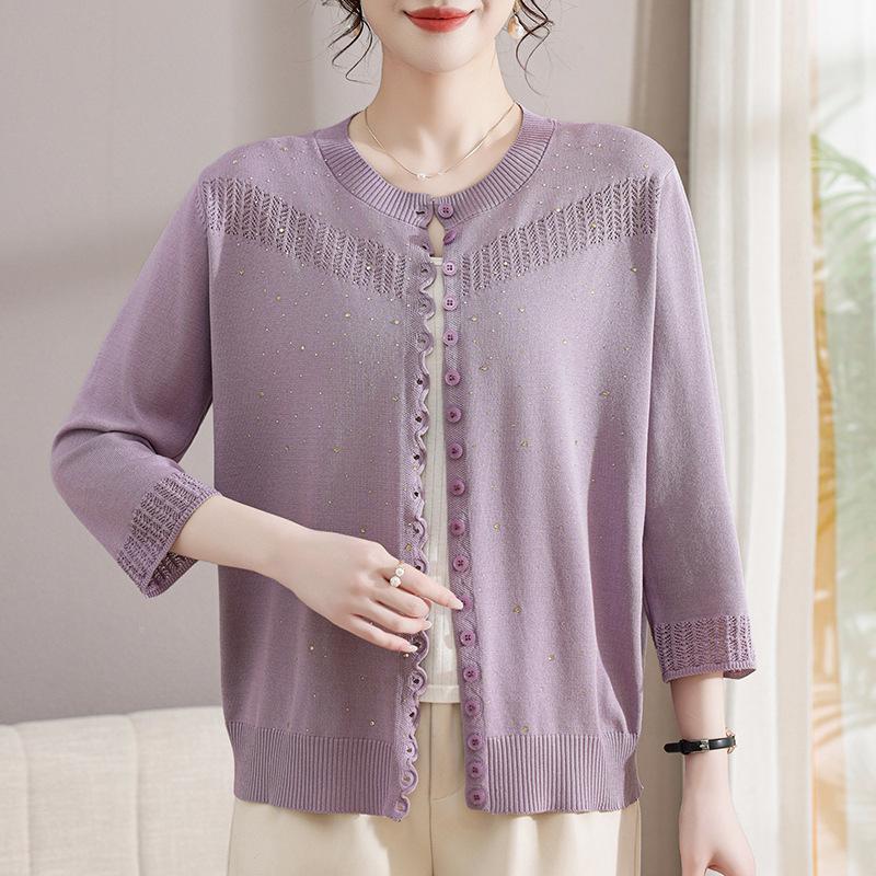 Stylish Knitted Pullover for Women, Ages 40-60: Three-Quarter Sleeve Top for Middle-Aged & Elderly