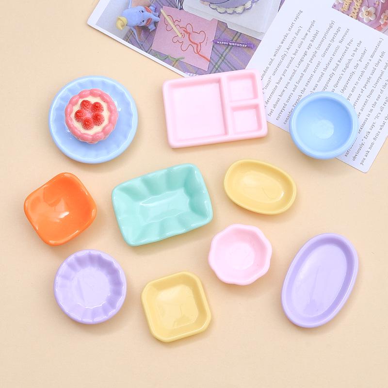 10-Piece Handmade Resin Cartoon Plate Set for Dollhouse Decor and DIY Crafting