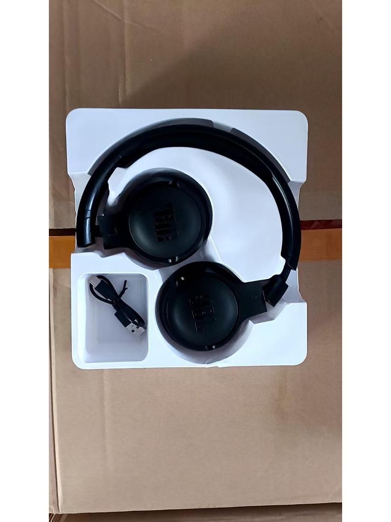 JBL510BT Over-ear Wireless Bluetooth Headphones with Multifunctionality and Logo