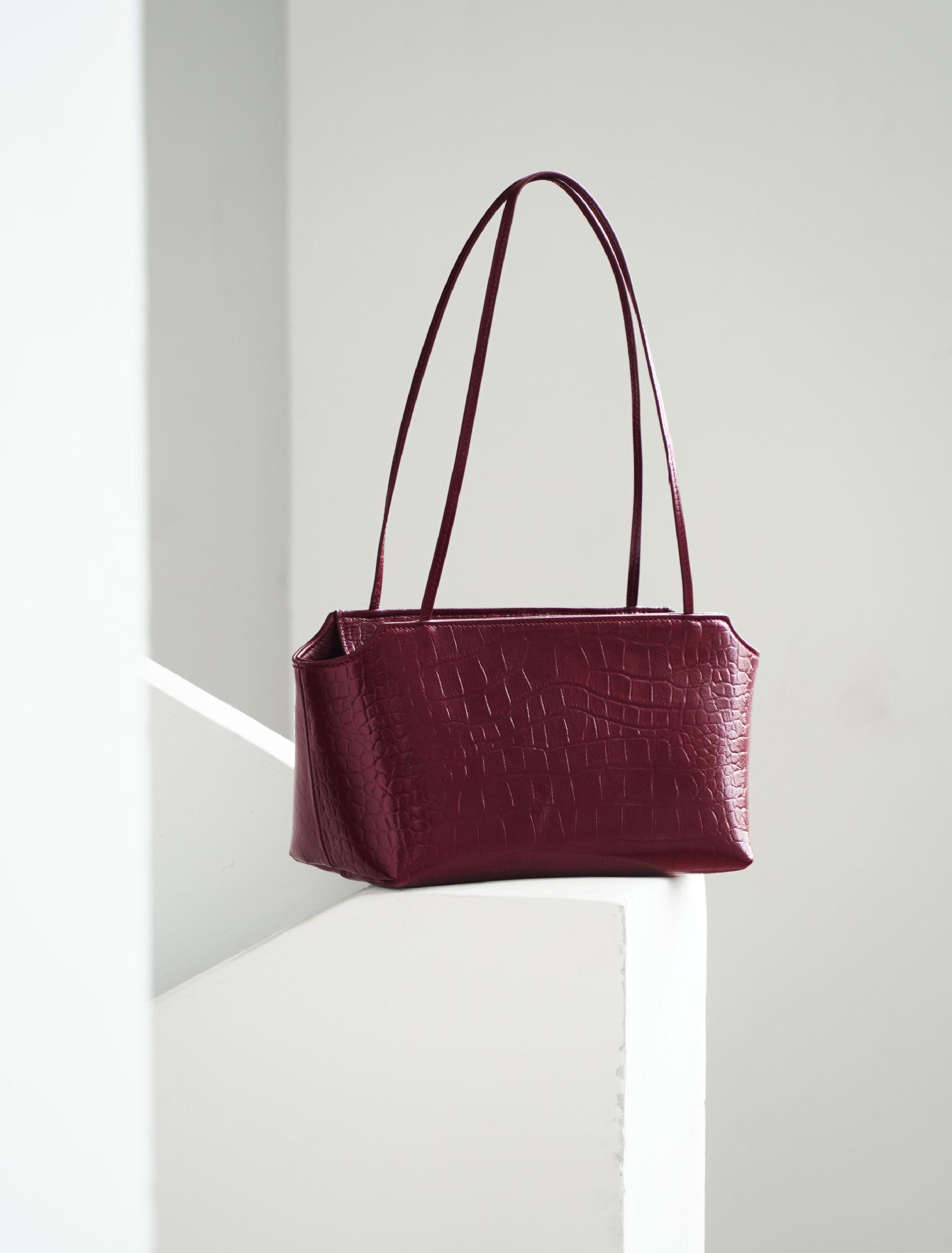 2026 Damen-Schultertasche mit Krokodilleder-Prägung aus echtem Leder – Oberste Schicht Rindsleder, Modische & Vielseitige Unterarmtasche für den täglichen Weg 21*10*12.5CM claret