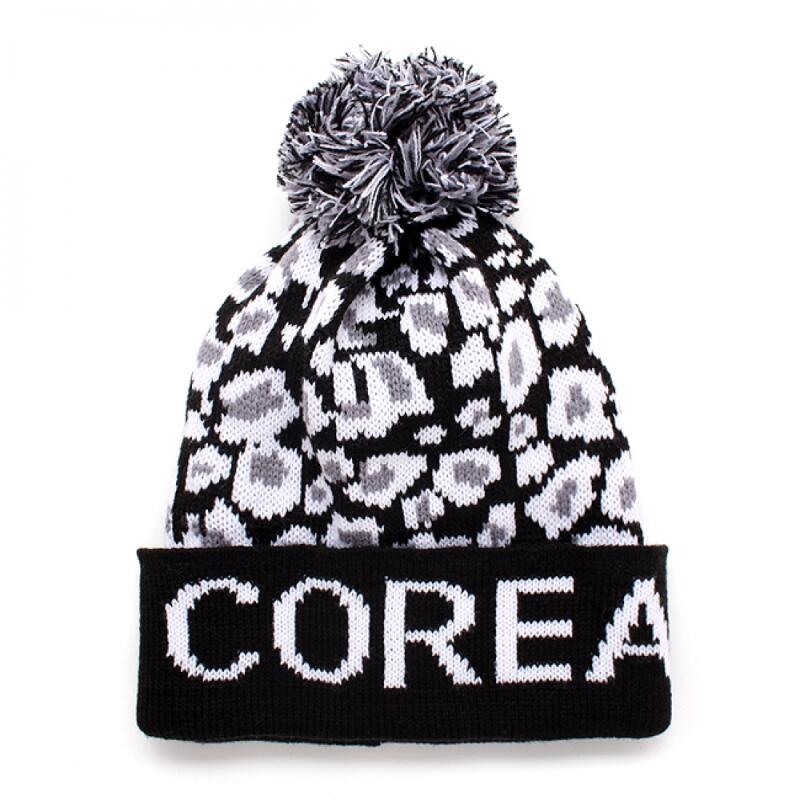 

Spotted Pattern Beanie Hat (Women s)/Winter Knit Hat