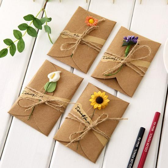 Handmade Kraft Paper Dried Flower Greeting Card - Holiday Wishes for Customers