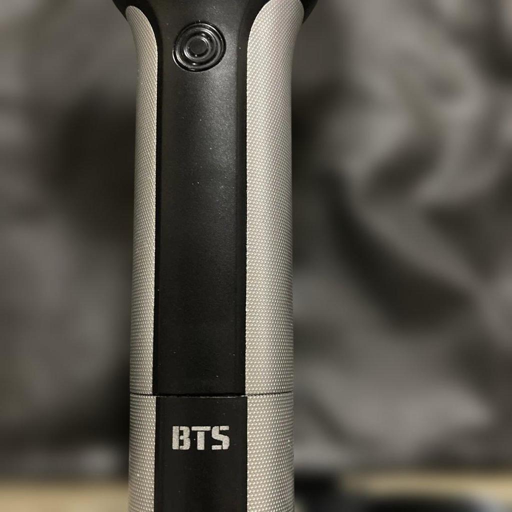 Used BTS Official Light Stick Ver.2 & Acrylic Stand