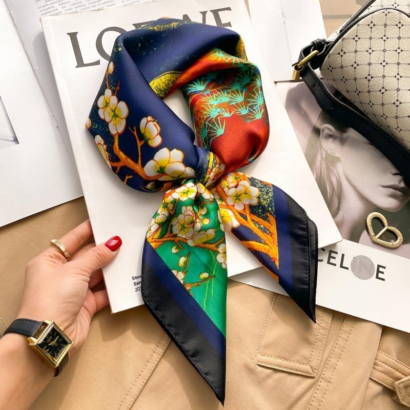 Zhang Ruonan silk scarf women's spring and summer new fashion retro accessories scarf neck high-end small square scarf