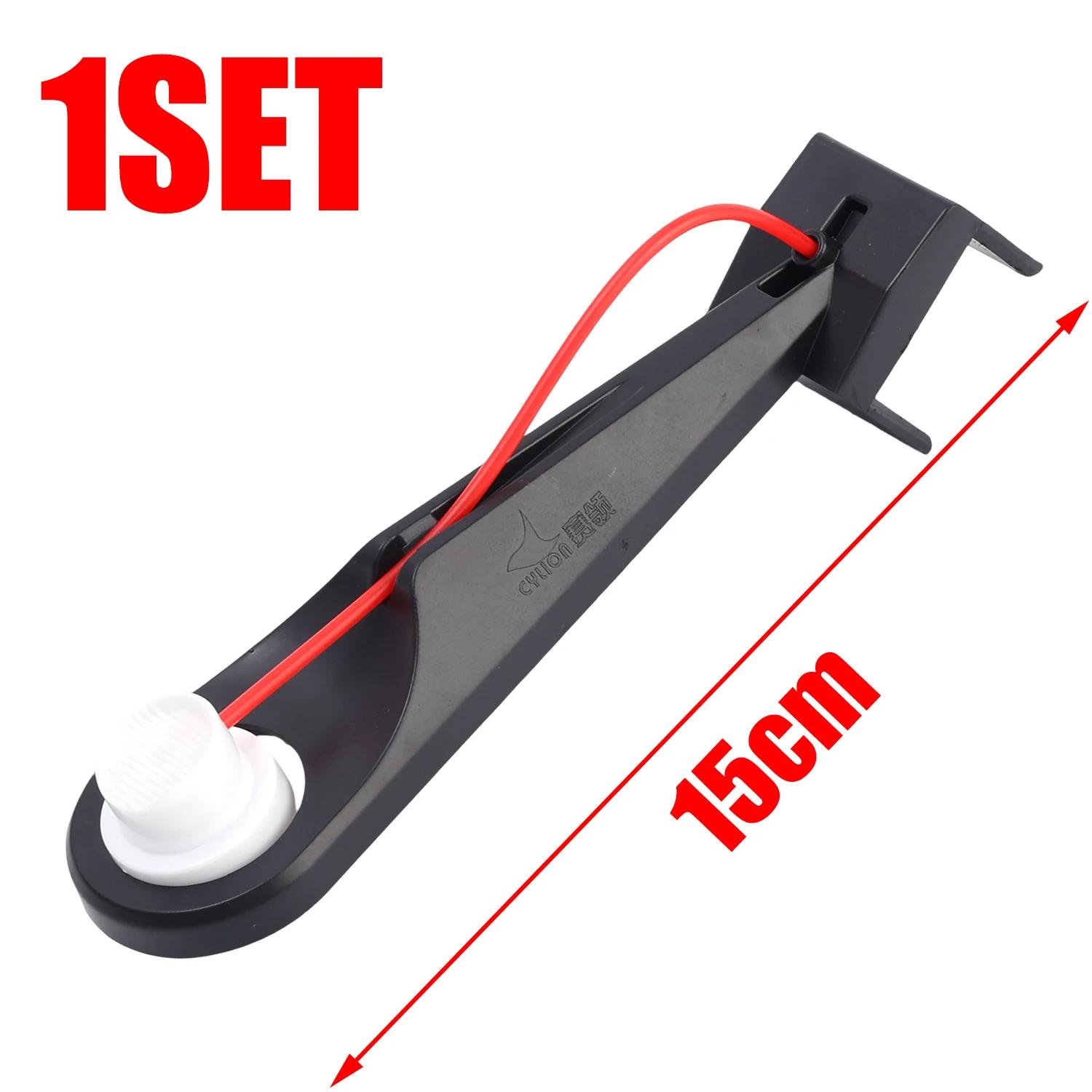 

Motorcycles Chain Oiling Diverters for Gas Tank Chain Oil Chains Wax Gear Spray Cleaning Maintenance Equipments Attachment Tools