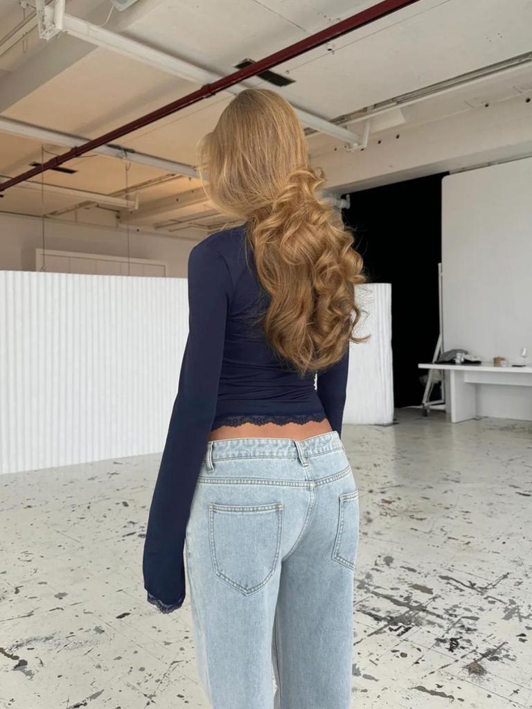 2025 Podzim/Zima Sexy Žebrovaný Top s Dlouhým Rukávem a Krajkovou Lemovkou s U Výstřihem