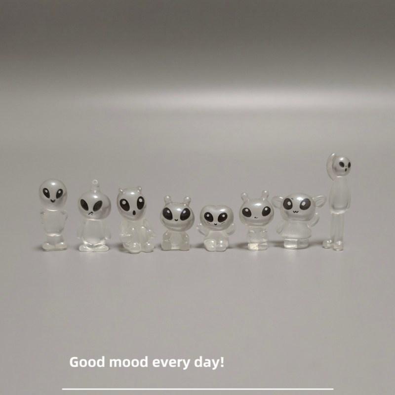 Cute 8Pcs Glow In The Dark Alien Figurines Luminous Ghost Elf Mini Figurines Desktop Landscape Relief Mood Calming Ornaments