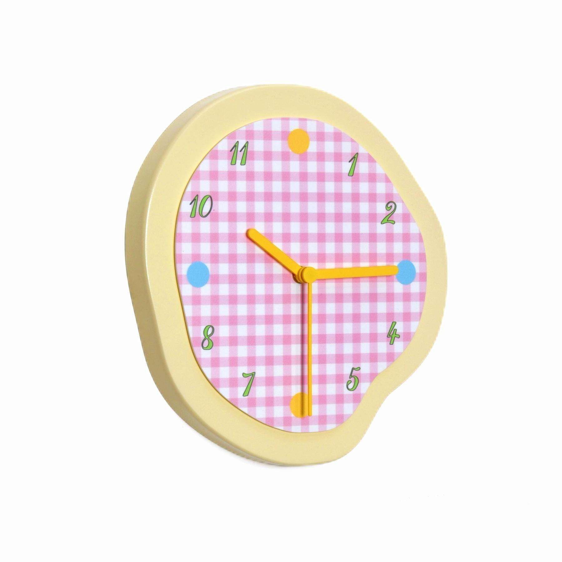 

Dopamine Cream Yellow Clock Wall Clock Living Room Decoration Clock Simple Wall Hanging Quartz Clock Silent Modern Clock Cream Yellow Pink - 28 × 30cm - SZ16-22