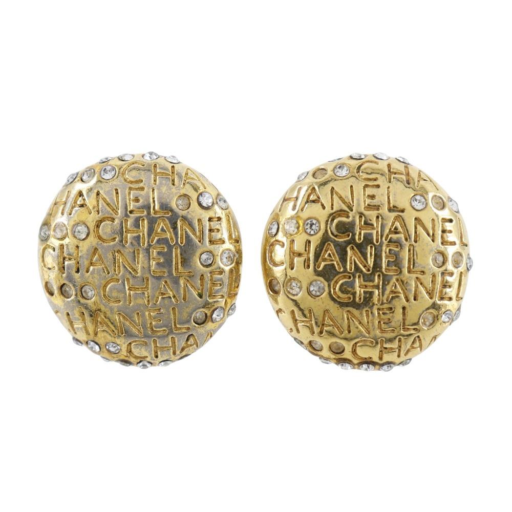 

CHANEL logo Earring vintage Plated Gold/Rhinestone 20.5g Women Used