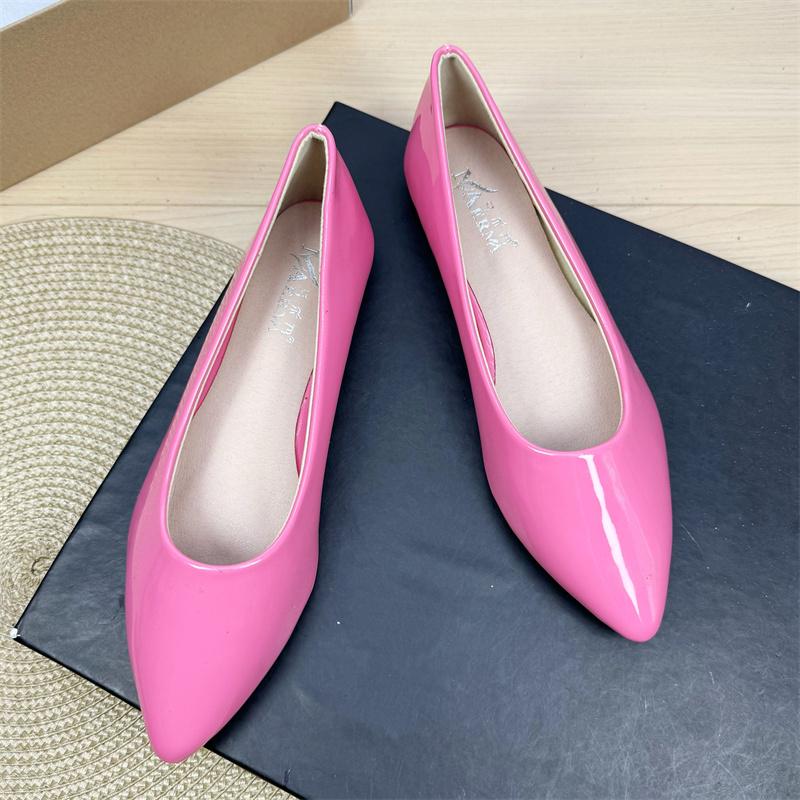 Fashion 2025 New Pointed Toe Women's Flat Shoes Patent Leather Work Boat Shoes Large Size Women Shoes 42 43 Loafers Women Zapatos Mujer