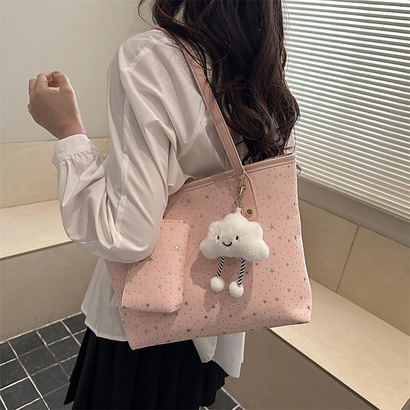 Spring new largecapacity tote bag, commuting to work, shoulder underarm bag, trendy tote bag