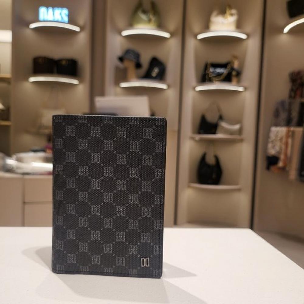 

Daks Black Slim Wallet Dd Pattern Dbho3f393bk Single option
