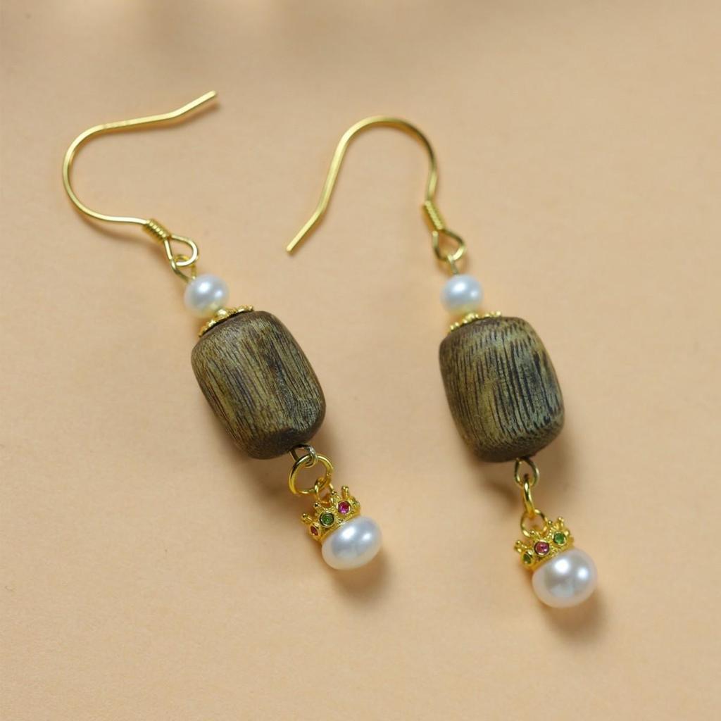 Agarwood Natural Pearl Earrings: Elegant Chinese Style Gift for Mom or Girlfriend, Inspired by Xiaohongshu.