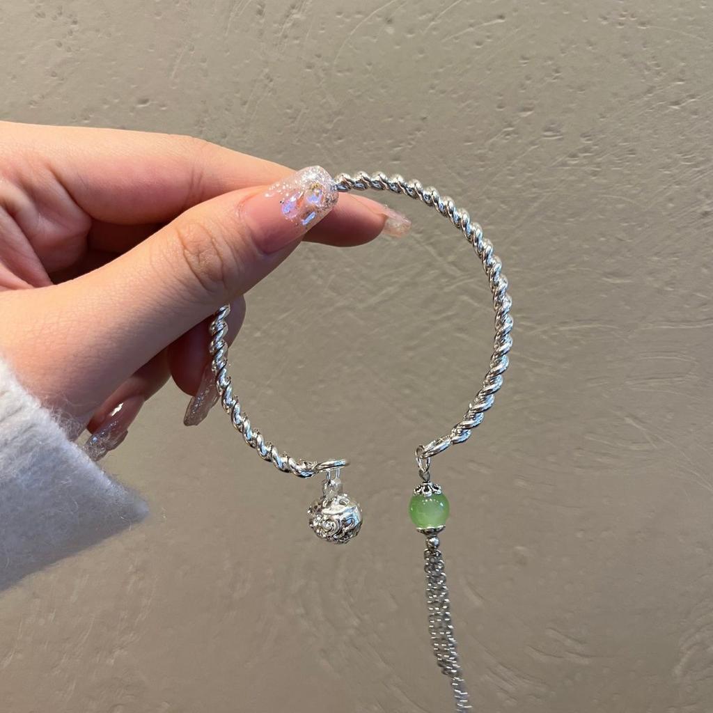 Hot-Selling Fugitive Princess Bracelet High-End Light Luxury Niche Design Bow Bell Silver Jewelry for Women