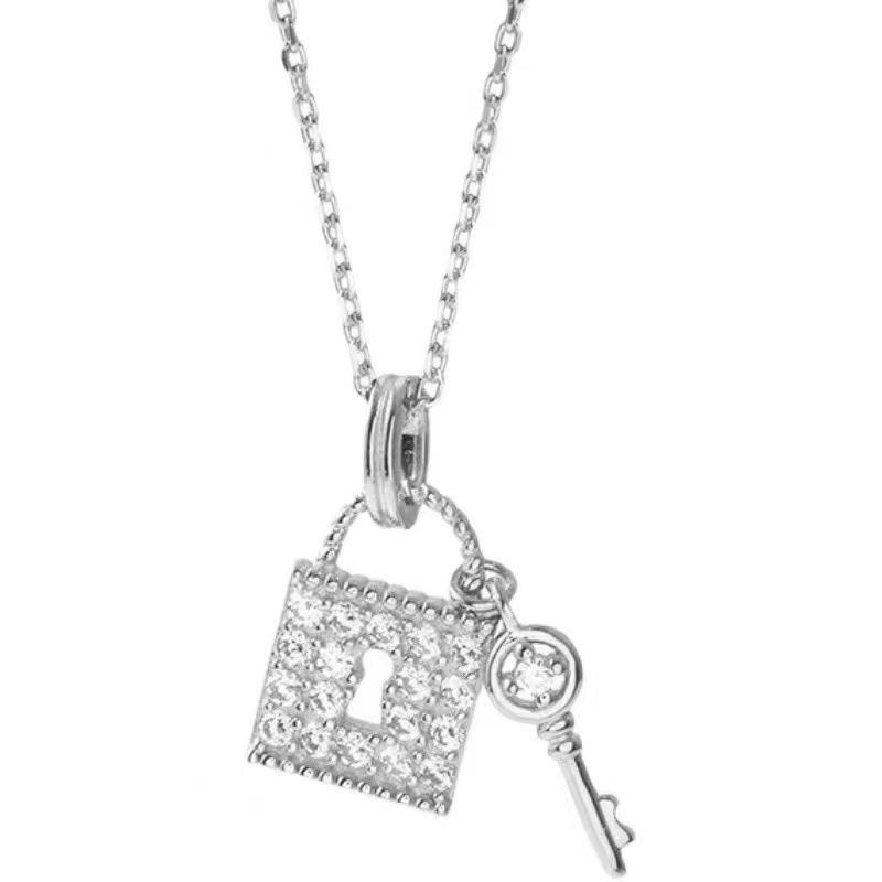 Simple Diamond Heart Pendant Necklace with Key and Lock Design for Couples