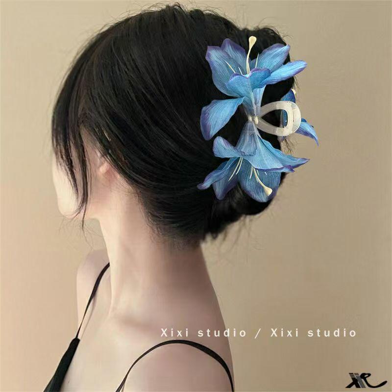 Elegant Purple Lily Flower Hair Claw Clip - Chic, High-End Design for Stunning Updos