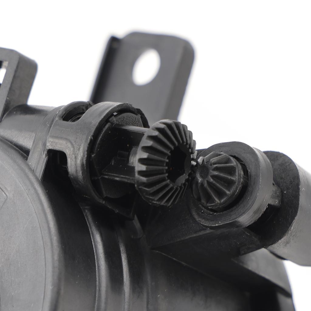 1 Pcs Front Right Fog Light Without Bulb For BMW X1 E84 2009-2015 63172993526