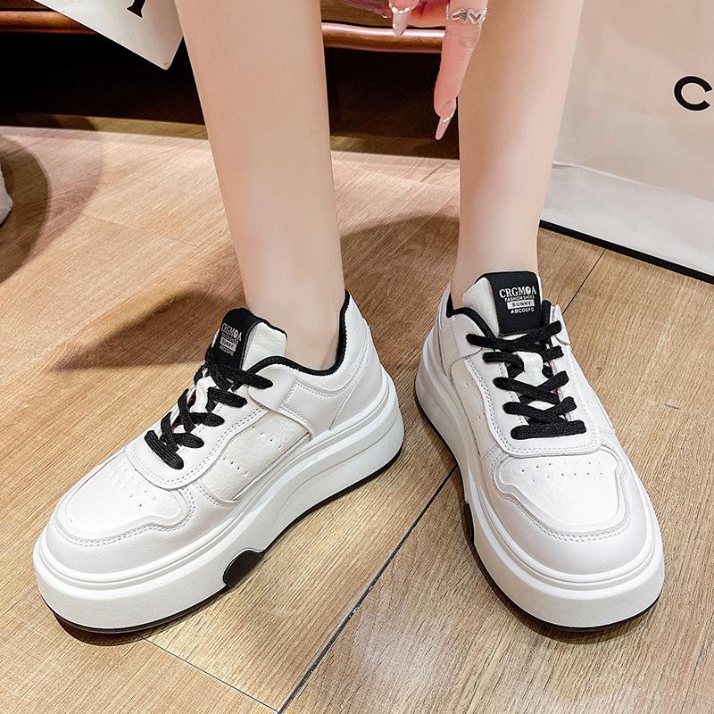 Platform Women's 2026 Spring New Sports and Leisure Shoes Heightening Women's Shoes Lightweight Muffin Board Shoes