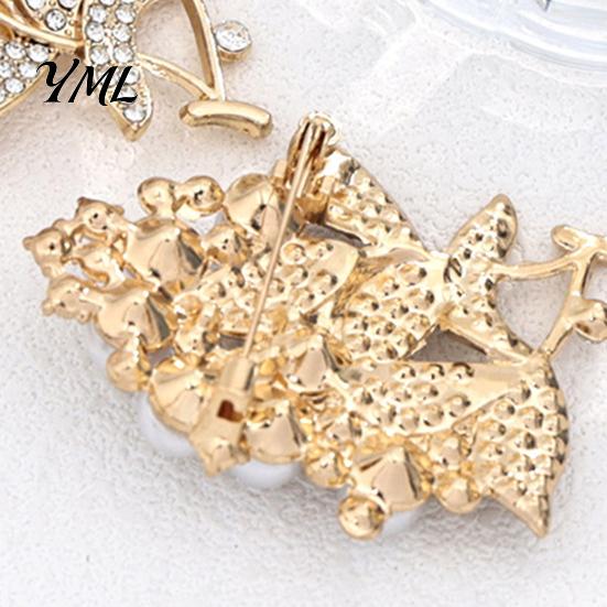 Clothing Accessories Flower Branch Brooch with Faux Pearls Rhinestones, Decorative Lapel Pin Daily Wear for Wedding Party, Dainty Jewelry Accessory