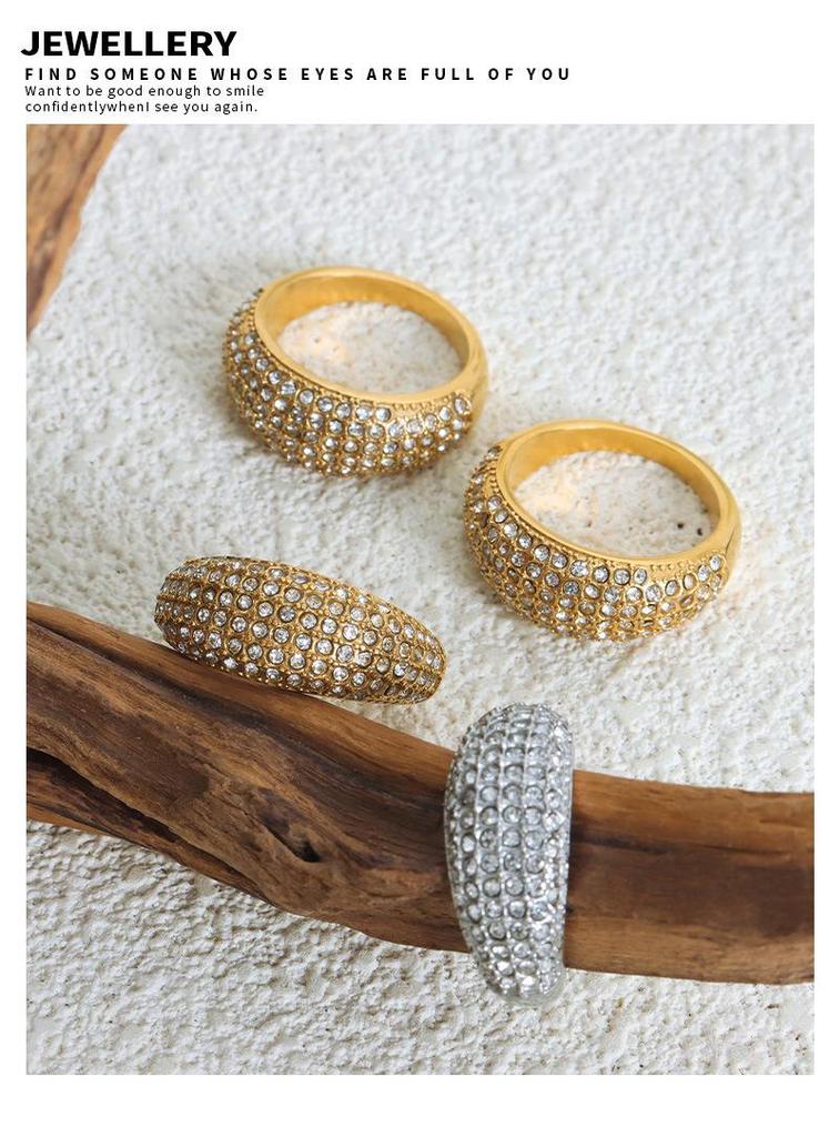 Luxury Gold-Plated Titanium Steel Ring with Full Rhinestone Star Design