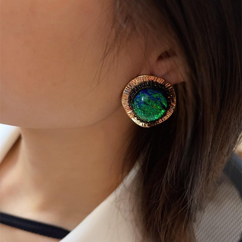 Silver Needle Retro Geometric Glazed Earrings - Women's Vintage Light Luxury Studs