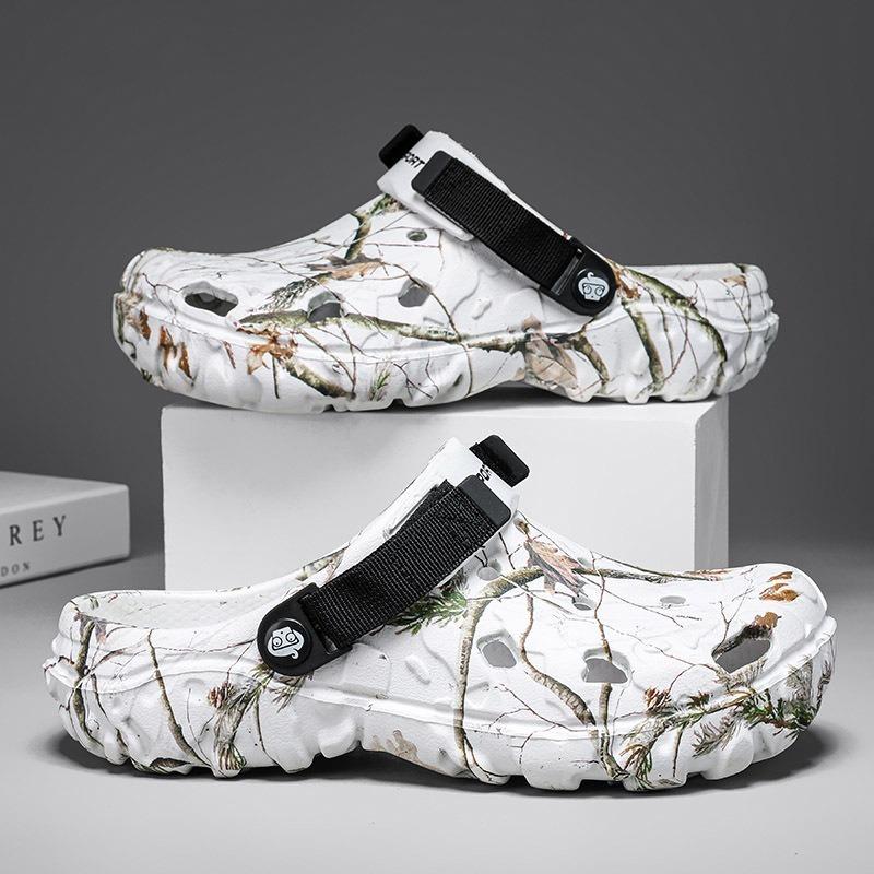 Men's Sandals Non-slip Textured Sole EVA Clogs with Adjustable Strap Durable Outdoor Daily Wear Slippers