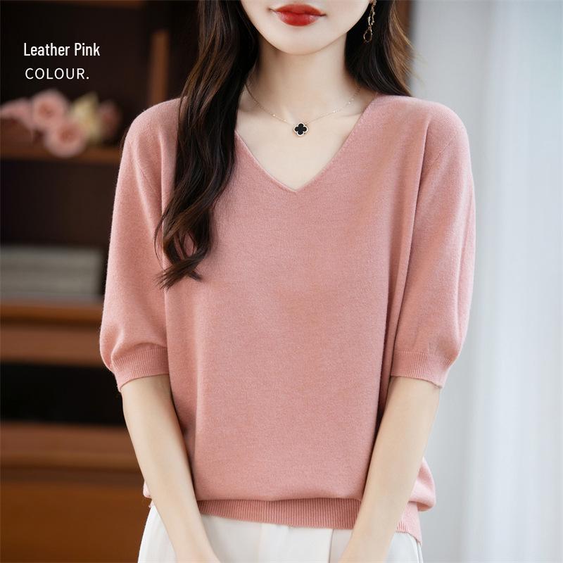 Autumn 2026 V-Neck Women's Knit Pullover Sweater with Short Sleeves - Seamless, One-Piece Design
