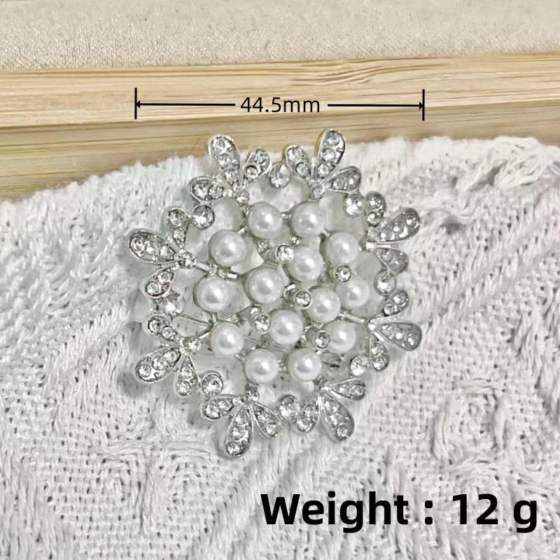 European & American Rhinestone Retro Gypsophila Eight-Pointed Star Brooch for Sweaters & Scarves