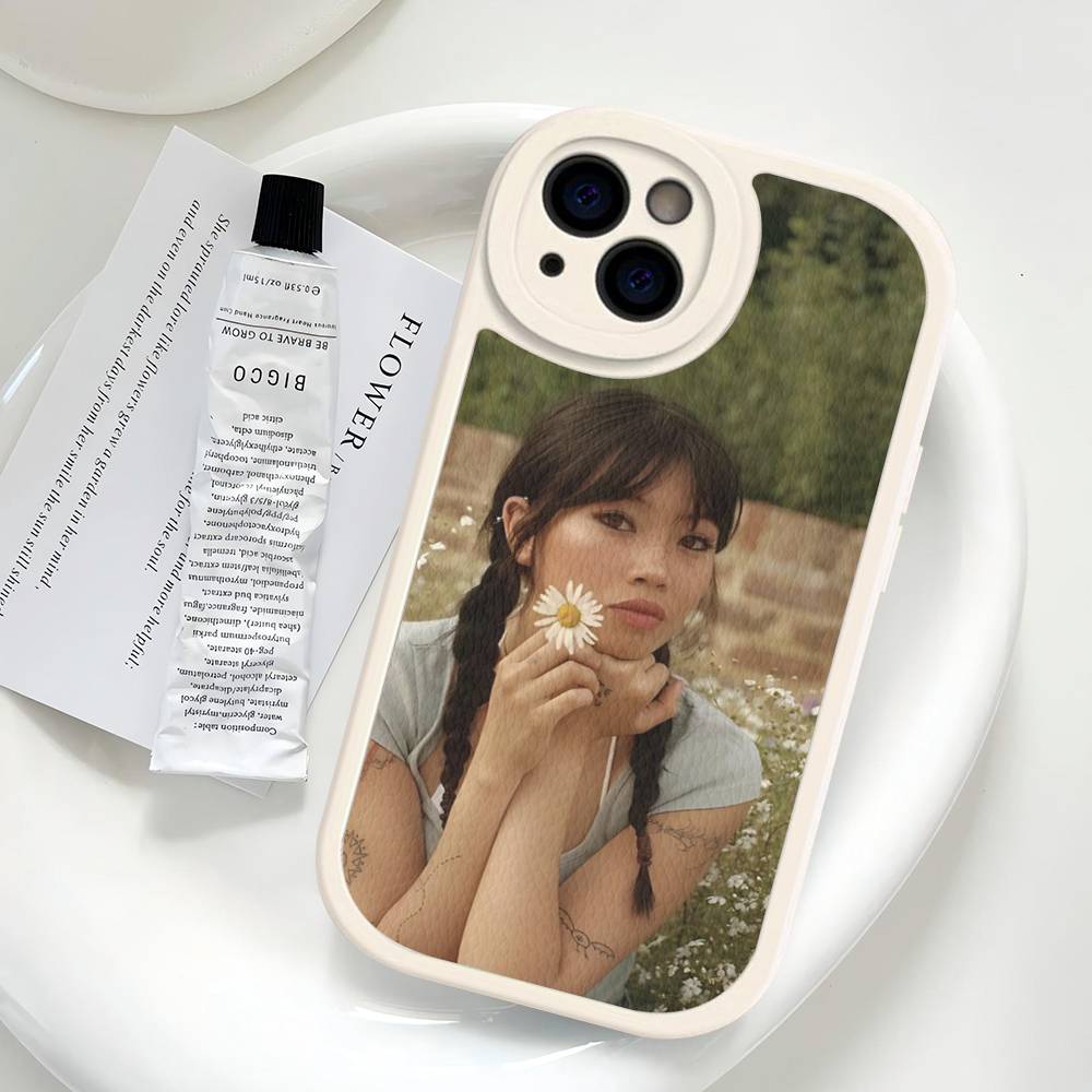 Singer B-BeabadoobeeS Phone Case For iPhone 16 15 14 13 12 11 Pro Max Plus Leather Soft Cover