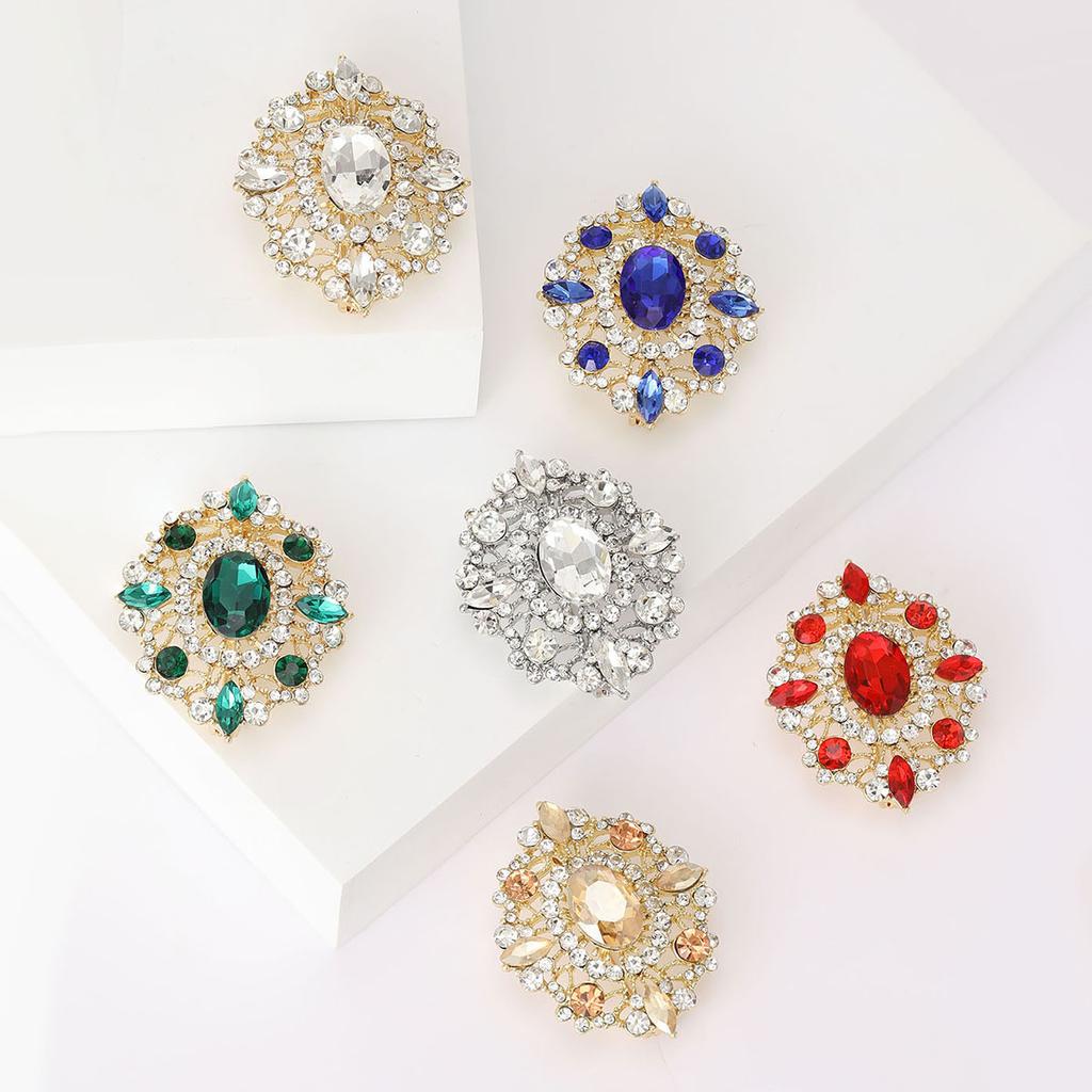 European and American court retro brooch high-end female luxury crystal badge trendy personality temperament pin coat corsage accessories