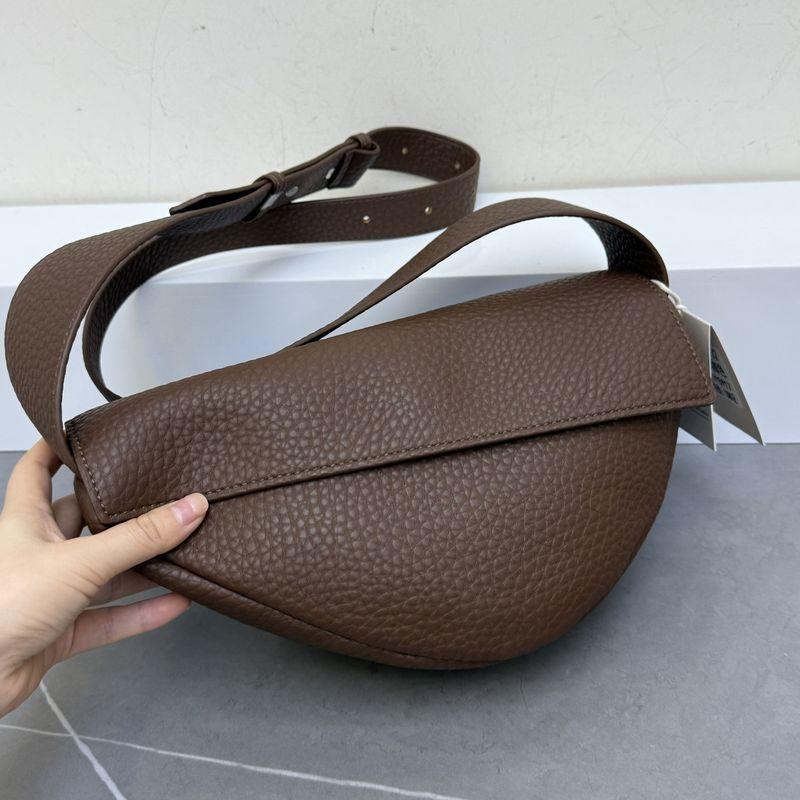 

Niche Asymmetrical Soft Texture Lychee Pattern Underarm Bag