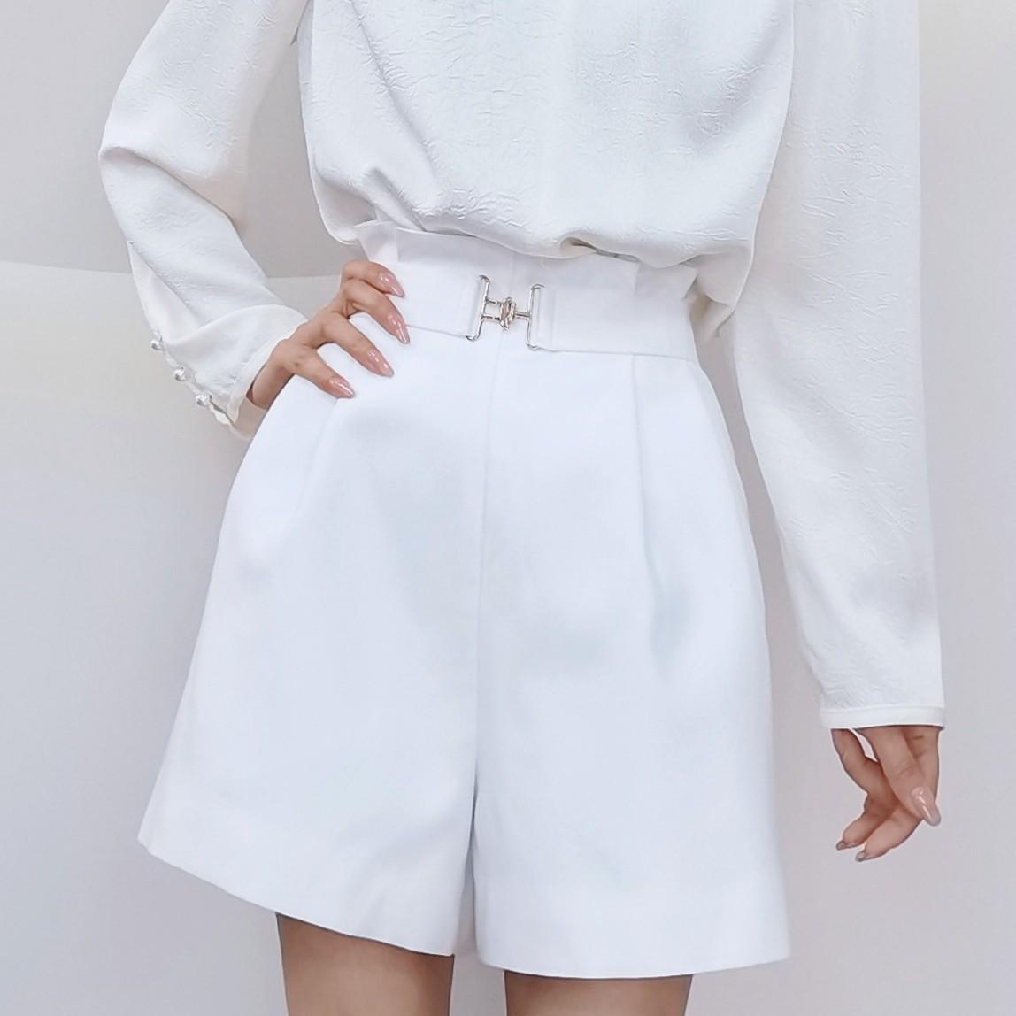 

6105 High-Waisted Wide-Leg Spring/Summer Shorts - Elegant, Slimming, and Light Luxury M 45-55 kg слоновая кость