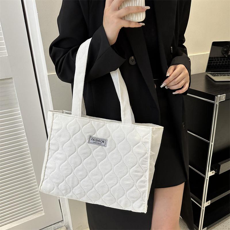 Chic Simple Women's Spacious Tote Bag Trendy Fall Season Shoulder Handbag