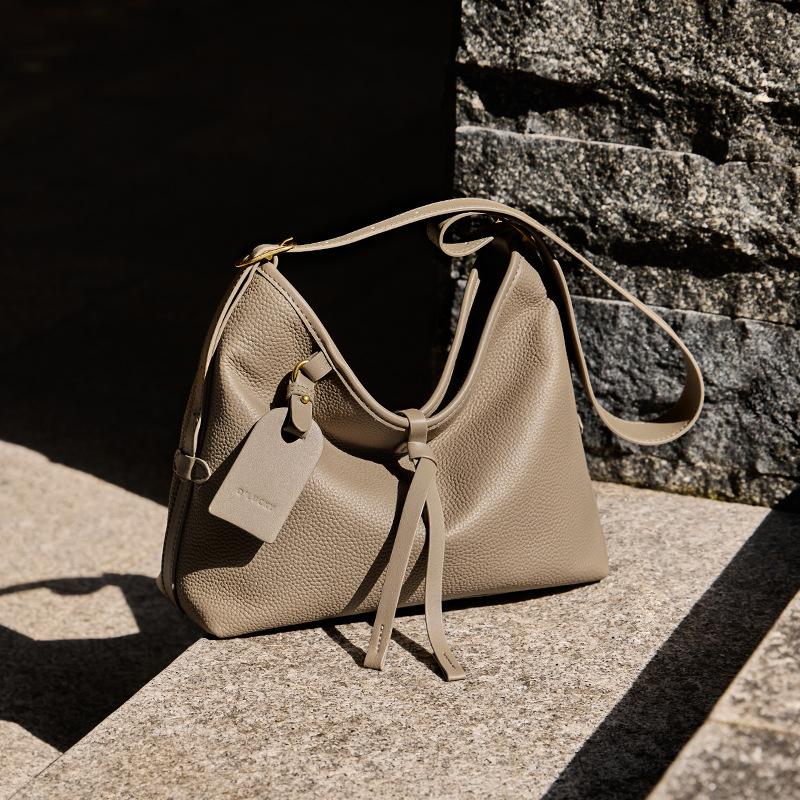 

Summer Genuine Leather Women s Bag 2025 Autumn Winter New Tote Bag Niche Fashion Design Sense Fashion Large Capacity Crossbody Bag Long27CM、Thick10CM、Hi