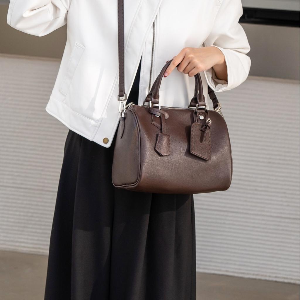 Retro First-Layer Cowhide Large-Capacity Boston Handbag Premium Shoulder Crossbody Pillow Bag Women'S Bag