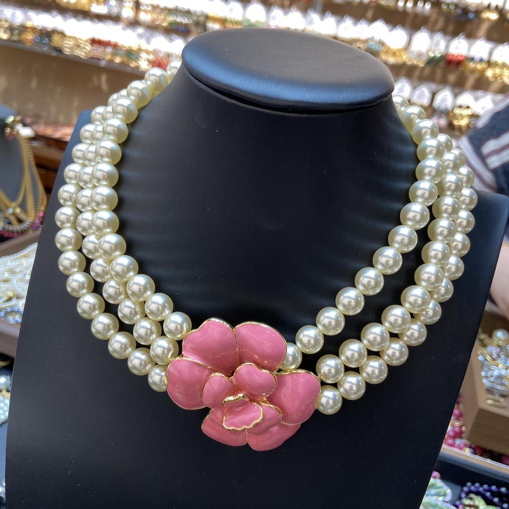 Medieval Premium Pink Camellia Multi-Layer Neck Chain Necklace Drip Oil Enamel Color Flower Stud Earrings Set