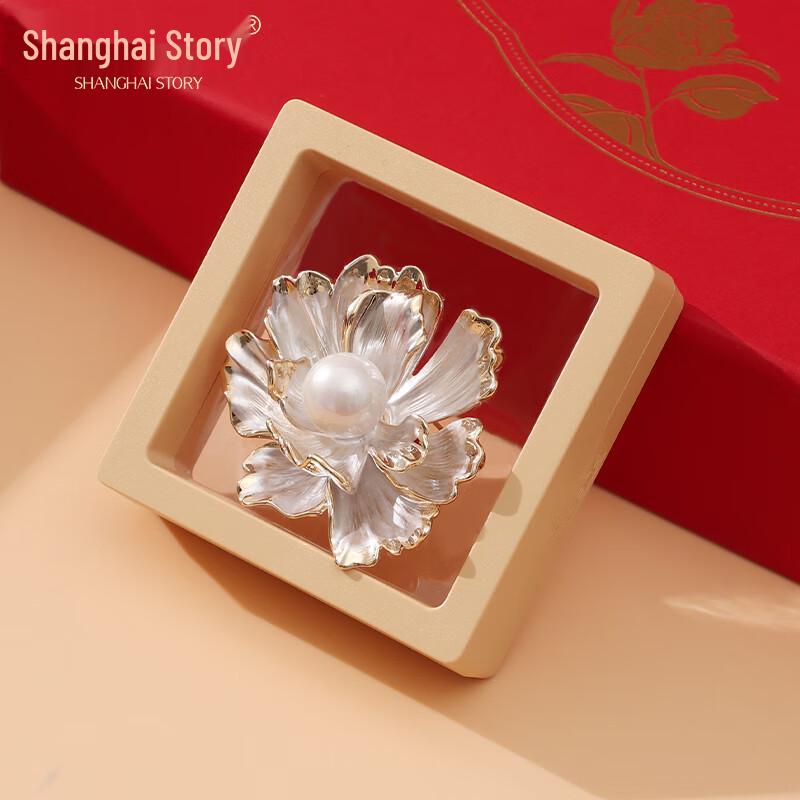 Shanghai Story 100% Mulberry Silk Scarf with Brooch Gift Set