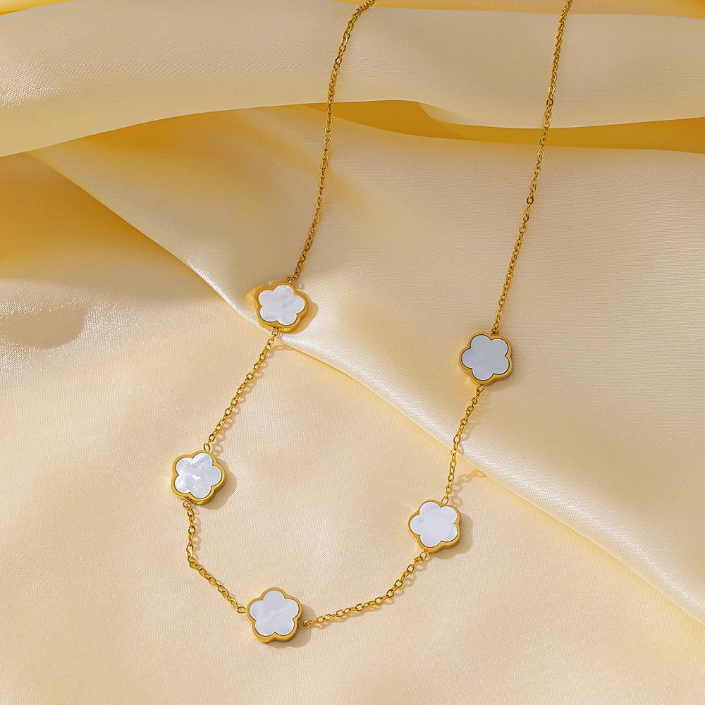 Titanium Steel Necklace Female Niche Light Luxury Design Sense Clavicle Chain Stainless Steel Plant Fritillary Five-leaf Petal Necklace