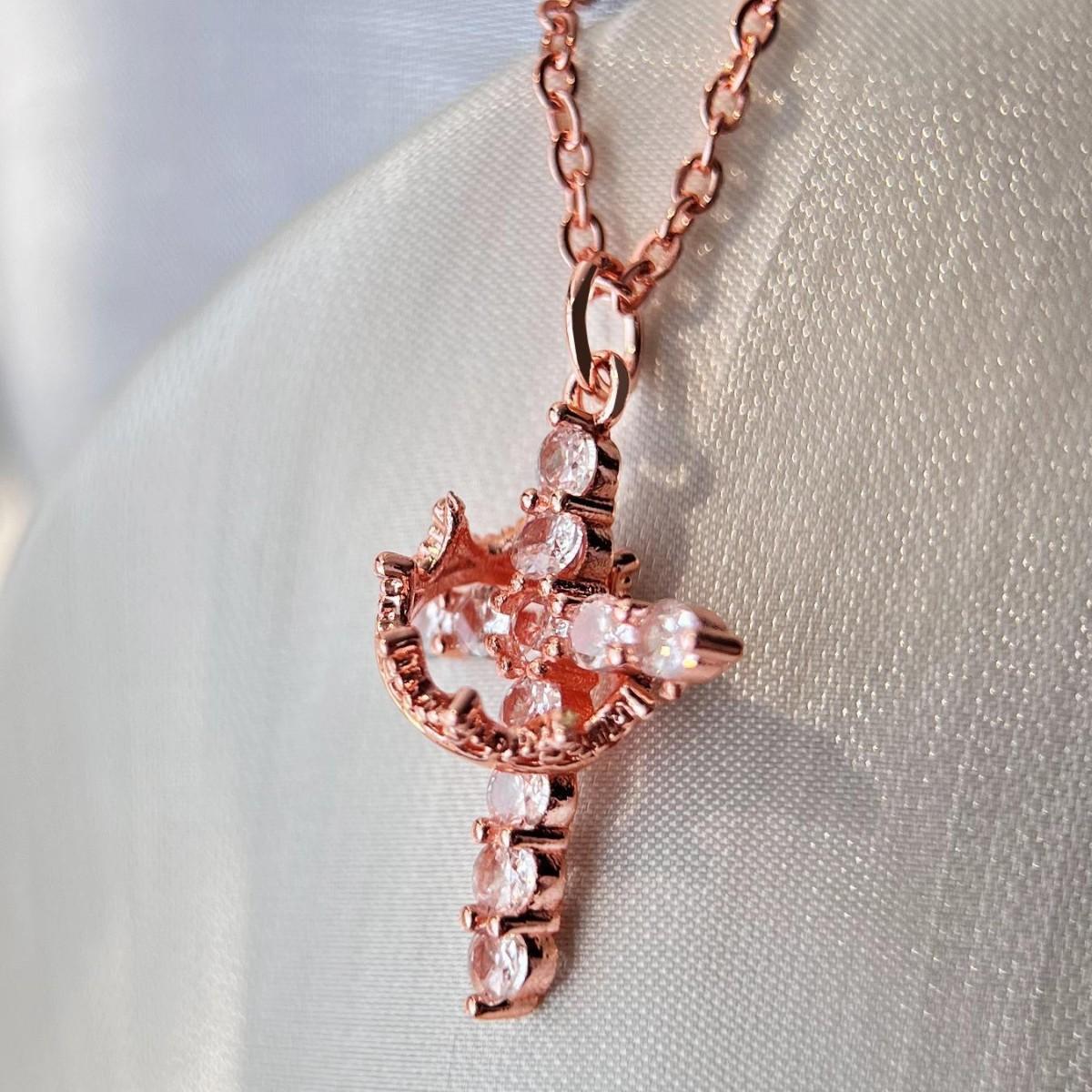 

Rotatable Crown Diamond Cross Women S Necklace Simple Lamp Luxury Spot Premium Durable Quality Useful Practical