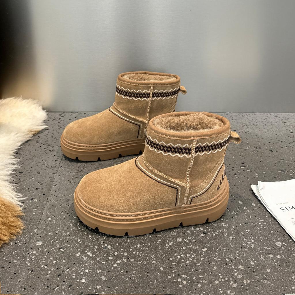 Leather snow boots women's winter new thickened and velvet short boots thick-soled non-slip warm and comfortable cotton shoes