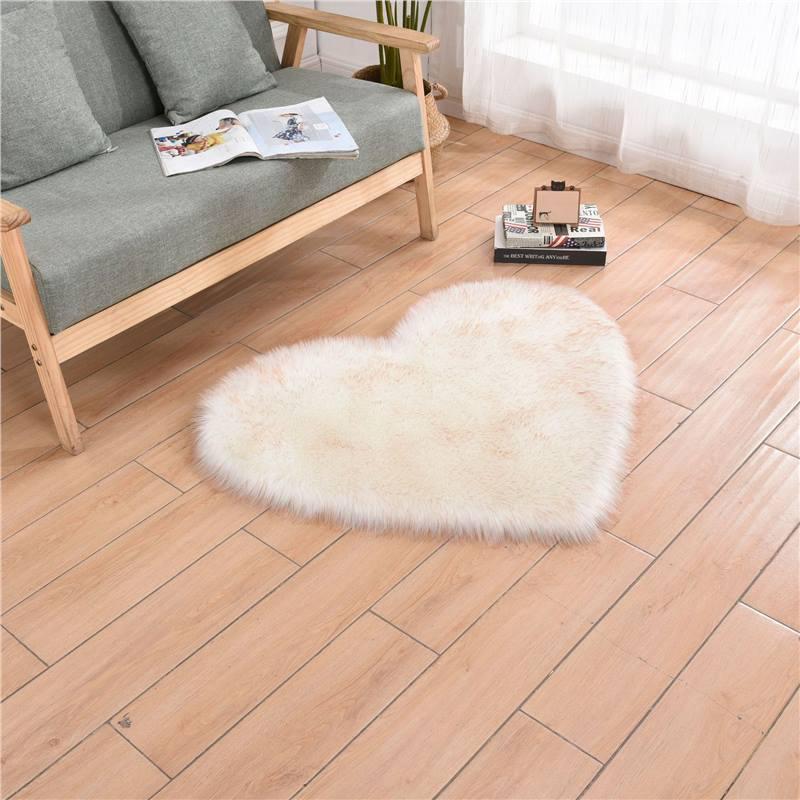 Ivory Heart-Shaped Imitation Wool Carpet for Bedroom & Living Room