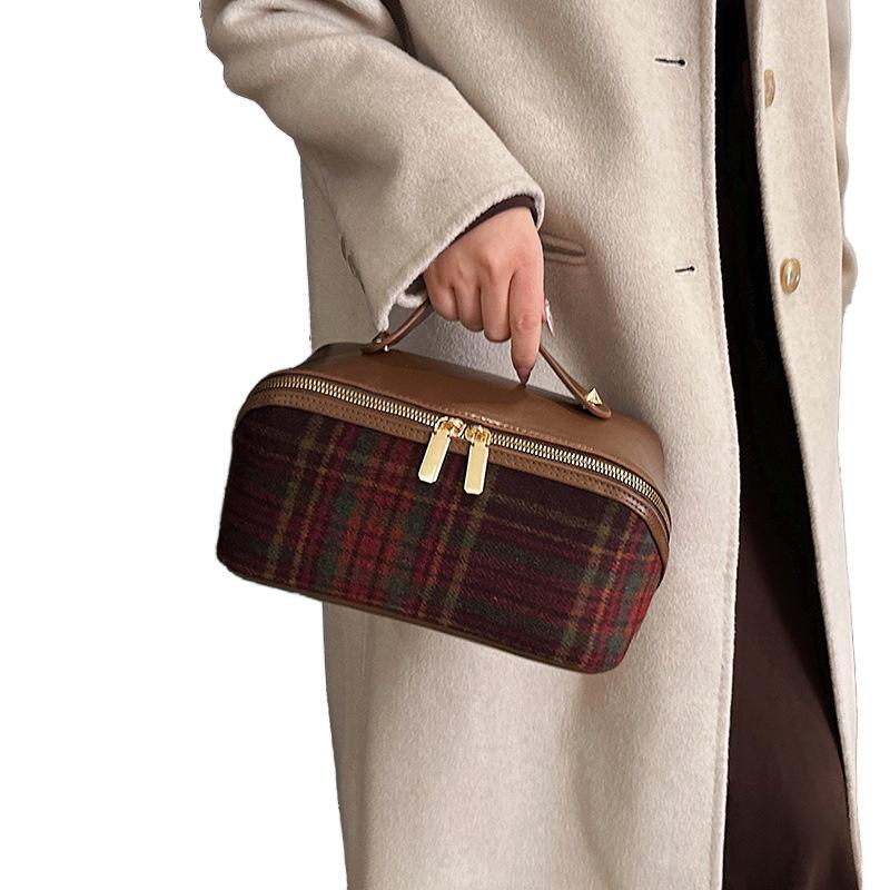 Cross Border Suede Texture Washing And Grooming Storage Bag Portable Travel Women's Bag Embossed Handheld Large Capacity Small Fragrance Makeup Bag