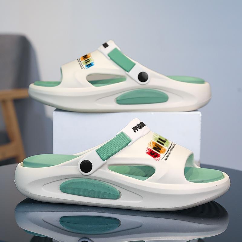 Sandals, light and breathable beach shoes, one-word soft-soled casual driving slippers