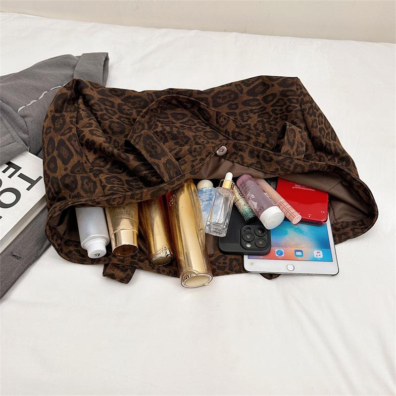 Women's Large Capacity Velvet Leopard Print Shoulder Bag - Retro Korean Style