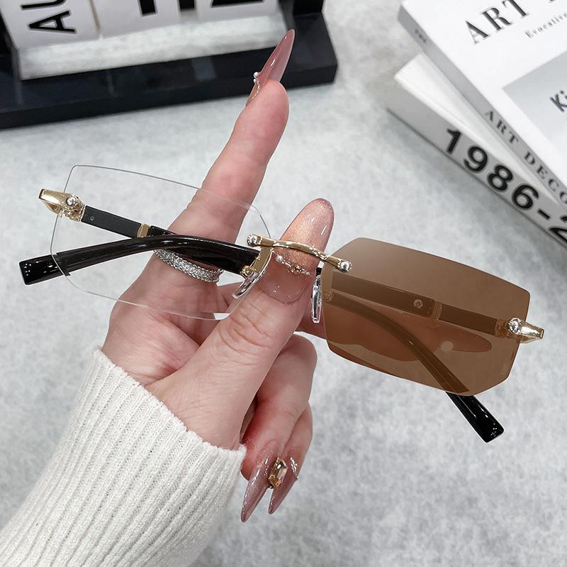 Vintage Square Sunglasses For Women Men Rectangle Sun Glasses Female Frameless Eyewear Oculos De Sol for Male Female Eyeglasses