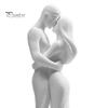 Minimalist Couple Statue 3D Printed Black & White Hugging Statue, Modern Sculpture with Abstract Embrace Dust Wipe Figurine Form, Romantic Desk Decor
