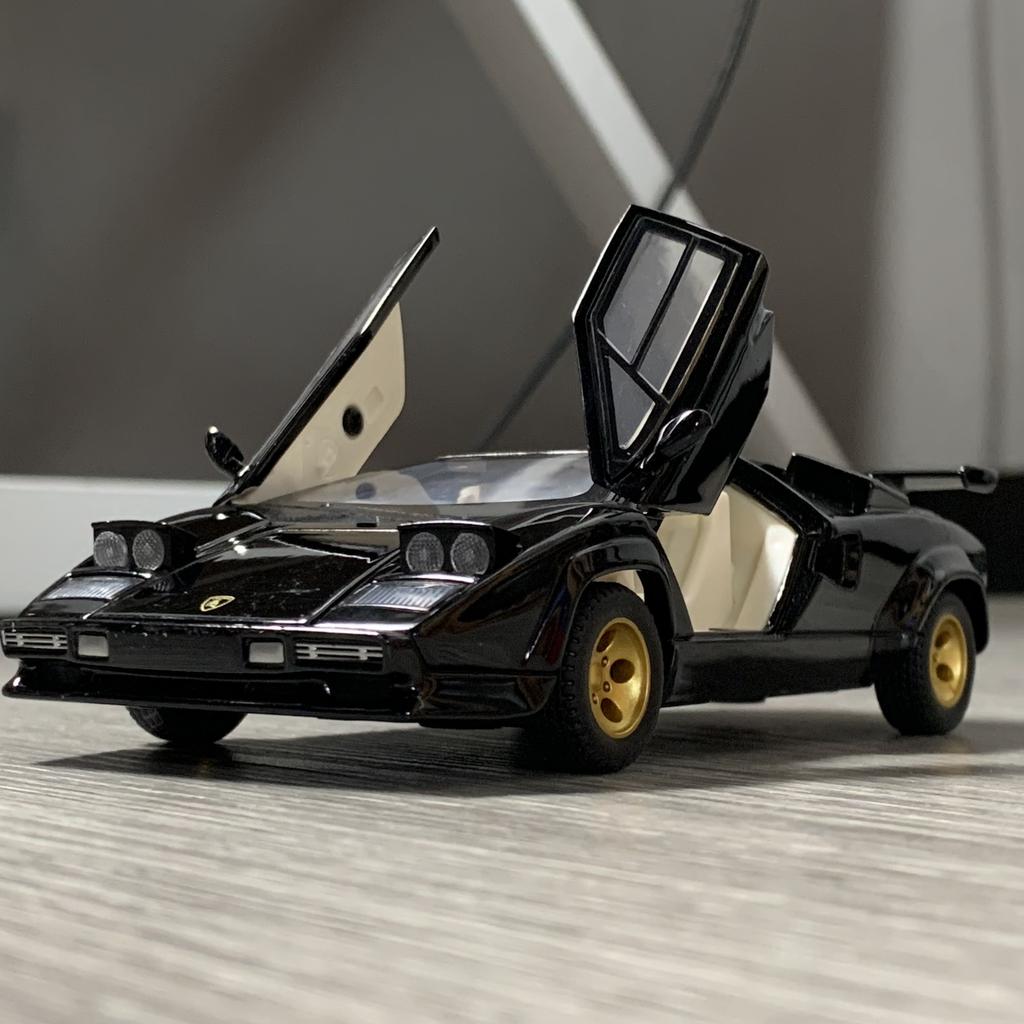 1/32 Lamborghini Countach LP500S Simulation Alloy Car Model Diecast Toys Children Toy Car Sound & Light Pull Back Birthday Gift