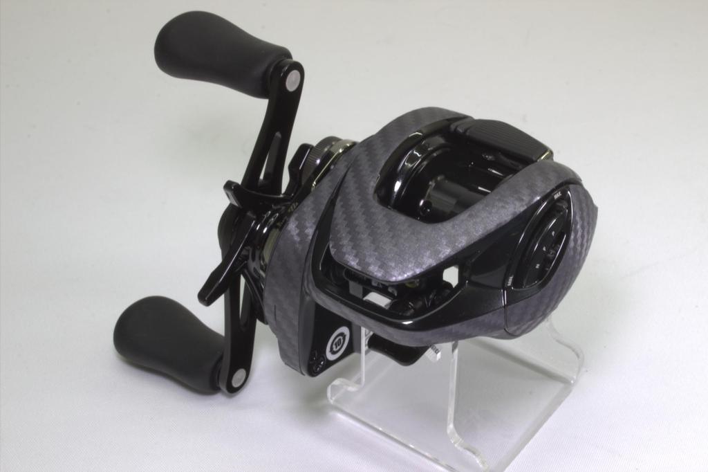 CUSTOM Custom Decal for YOROI 24 Metanium DC Baitcasting Scratch Protection SEAT.JP Reel, (Silver, Right-Handed)